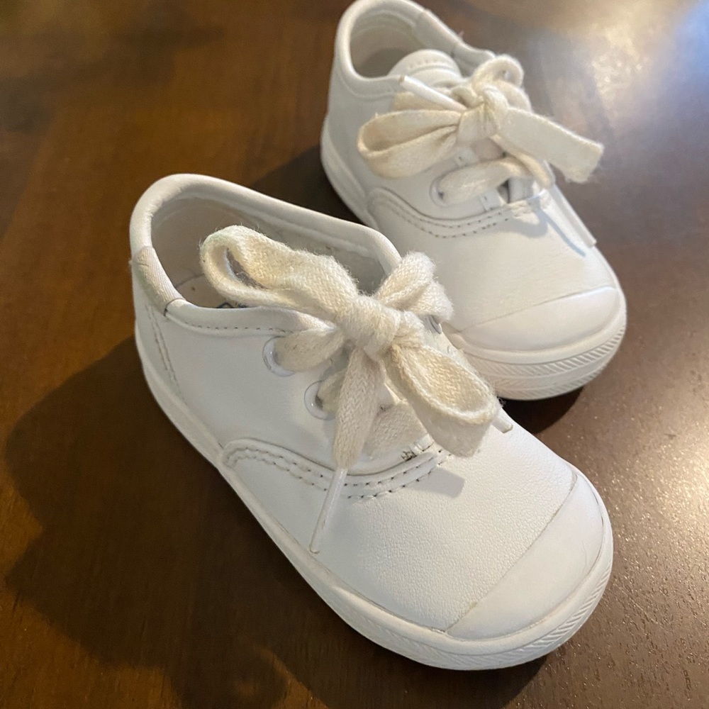 White baby Keds in great condition